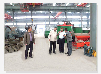 印度客户考察金矿生产线设备