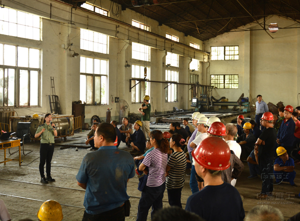 消防安全讲师对中嘉重工员工进行防火知识培训讲座