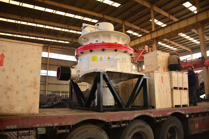 中嘉重工发往肯尼亚300吨砂石线圆锥破碎机设备